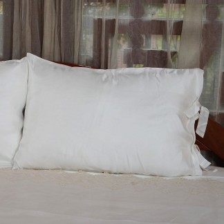 White silk pillowcase set 